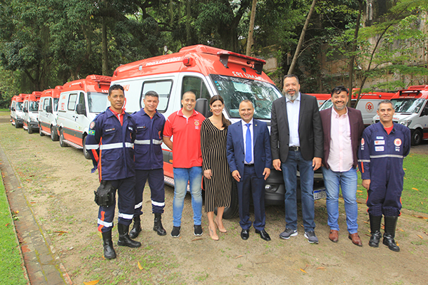 Samu de Belford Roxo recebe três ambulâncias novas do estado 2 AMBULÂNCIAS AMBULÂNCIAS NO GRAMADO