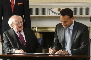 Presidente da Irlanda confirma dissolução do Parlamento Reuters Lorraine OSullivan Direitos reservados