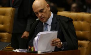 Ministro do STF manda governo divulgar dados totais de covid 19 Fabio Rodrigues Pozzebom Agência Brasil