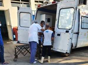 Sem estrutura prefeitura de Caxias usa ambulâncias como carros funerários2