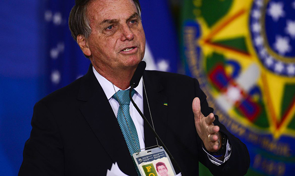 Bolsonaro diz que governo atuará por Copa América no Brasil