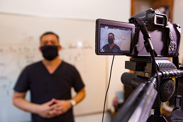 Secretaria de Educação paga auxílio tecnológico a servidores