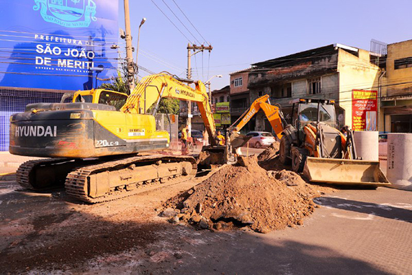 Obras de drenagem estão sendo realizadas por toda a cidade de São João de Meriti