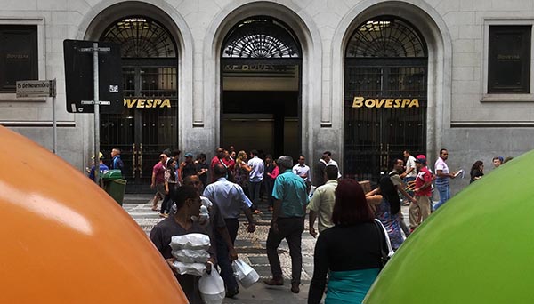 Foto: Banco de Imagens Bolsa cai pelo segundo dia e perde 2,48% em agosto