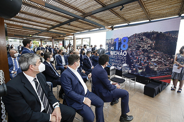 Governo do Estado e Águas do Rio assinam contrato de concessão de saneamento