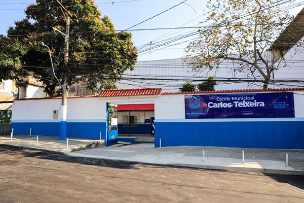 Meriti entrega mais uma escola reformada e a nova sede da Secretaria de Trânsito e Transporte