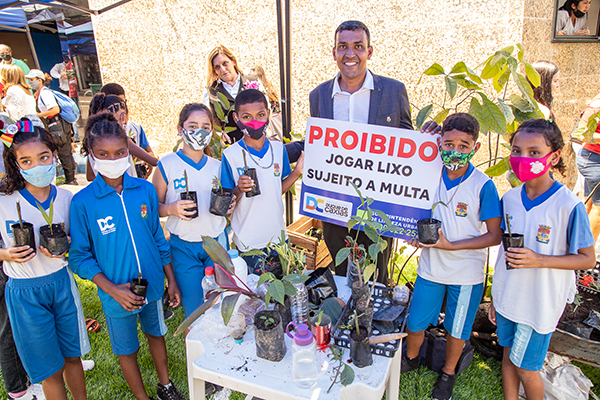 Foto: Banco de Imagens Dia da Árvore é comemorado na Câmara de Duque de Caxias