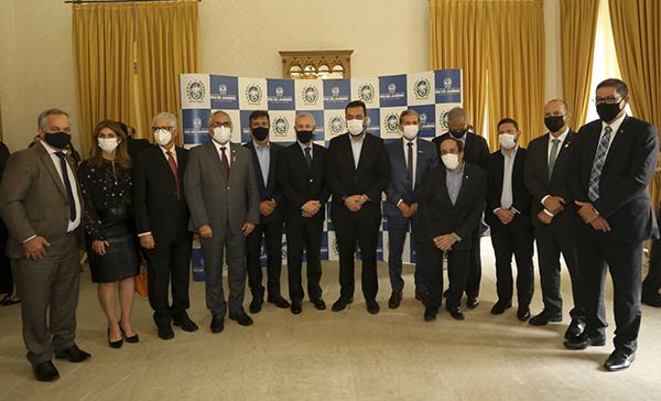 RJ assina protocolo de intenções com a Petrobras para cessão de áreas do Polo GasLub