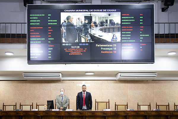 Sessão Plenária é marcada por homenagens ao vereador Quinzé
