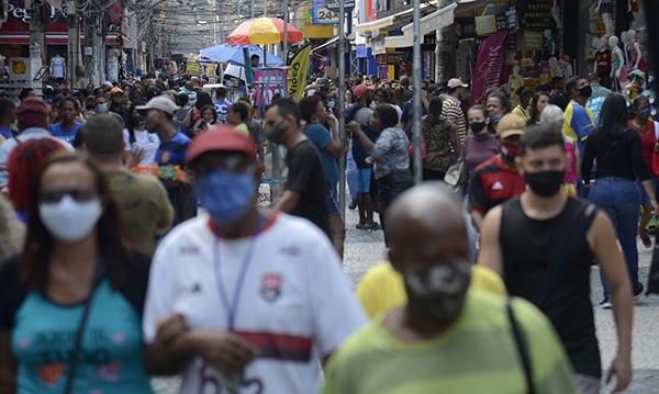 Estado do Rio de Janeiro flexibilizará uso de máscara em local aberto