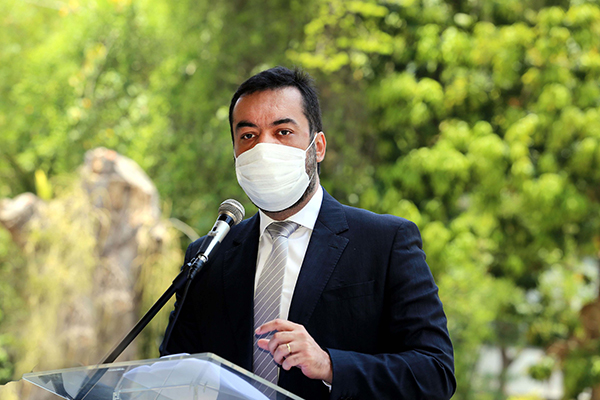 Governador viaja à Europa para atrair investimentos para o Estado