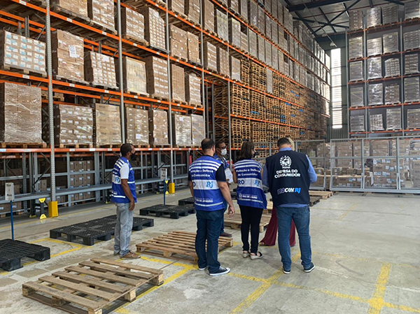 Procon-RJ notifica mais de 30 estabelecimentos que fazem teste de Covid