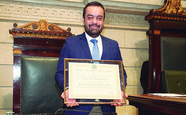 Cláudio Castro recebe o título de Cidadão Honorário da cidade do Rio de Janeiro