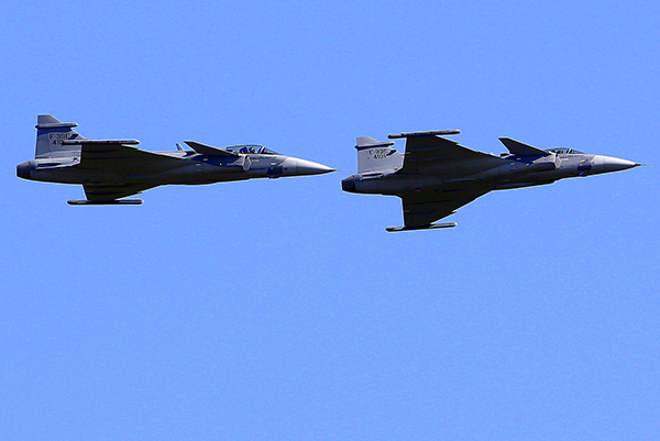 Governador participa de celebração pelo Dia da Aviação de Caça