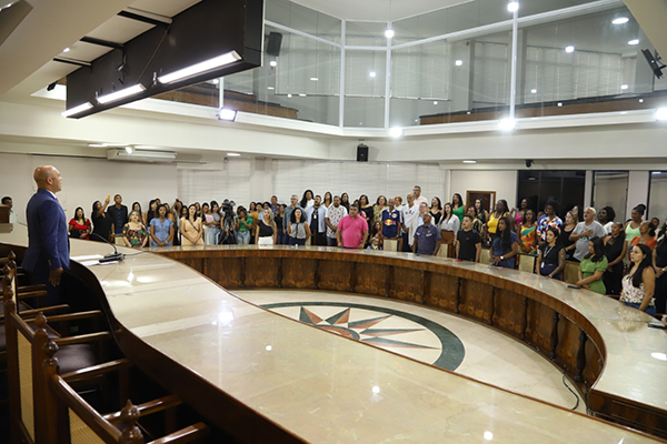 Vereador Valdecy Nunes homenageia trabalhadores de Duque de Caxias