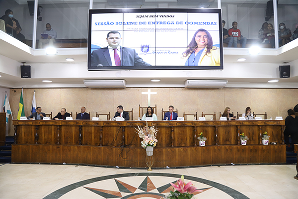Foto: Banco de Imagens Vereadores Leide e Anderson Lopes concedem Moções, Títulos e Medalhas