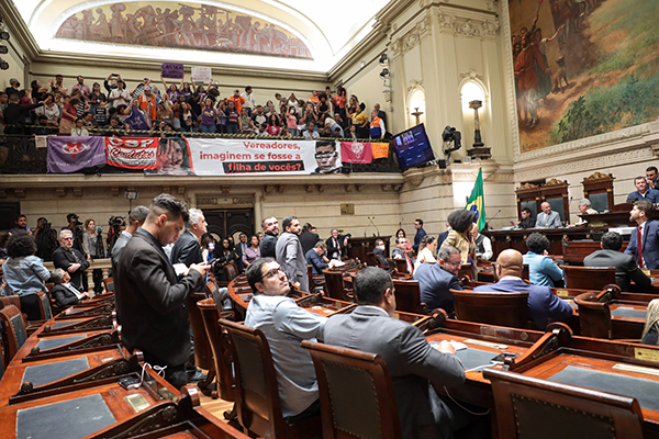 Câmara do Rio decide cassar mandato de Gabriel Monteiro