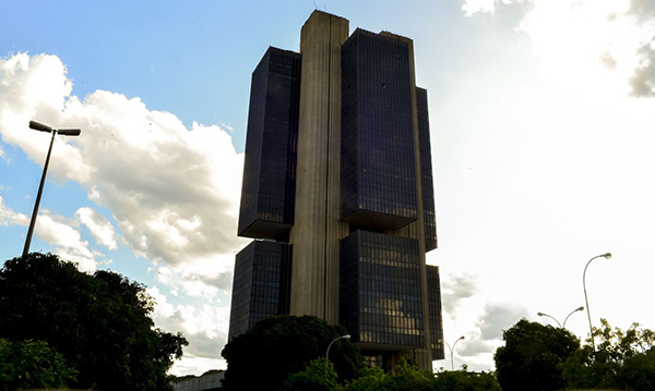 Foto: Banco de Imagens Copom eleva juros básicos da economia para 13,75% ao ano