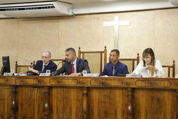 Foto: Banco de Imagens Câmara de Caxias recebe o Projeto de Lei Orçamentária Anual para 2023