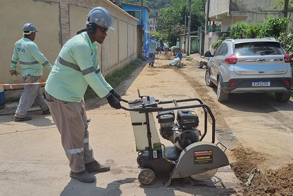 Mais de 45 mil moradores de Xerém passam a ter acesso à água tratada