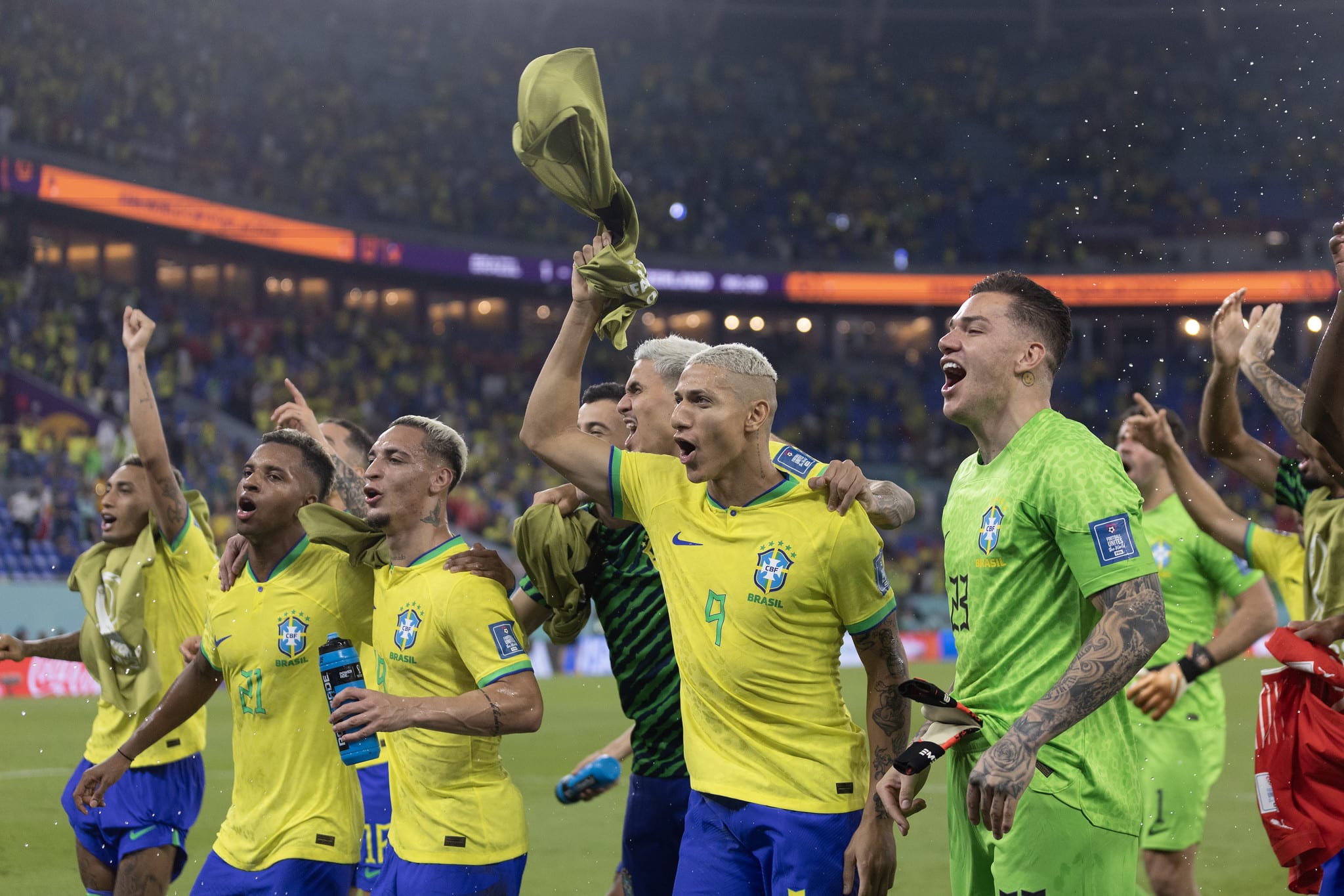 Brasil bate Suíça e se classifica para oitavas da Copa do Catar