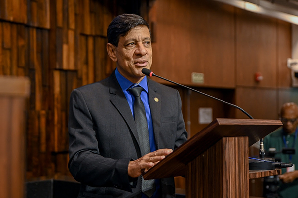 Programa incentiva literatura de cordel nas escolas