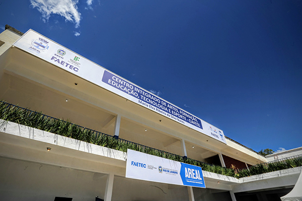 Aberto o edital para ingresso em 2023 nas escolas da Rede Faetec