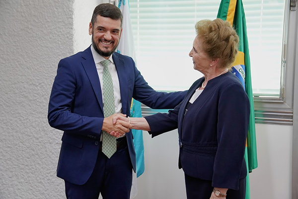 Presidente da Alerj recebe comitiva do parlamento da Hungria