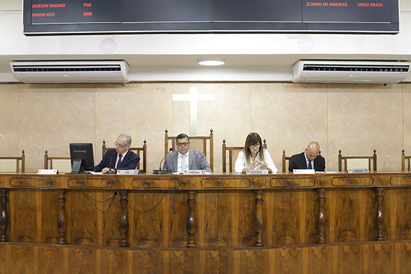 Vereadores cobram mais transparência da Secretaria Municipal de Ciência e Tecnologia