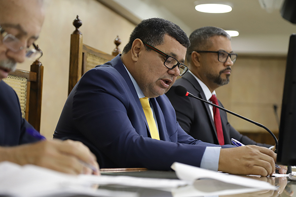 Limpeza, iluminação pública e melhorias no trânsito são algumas das solicitações dos vereadores ao Executivo