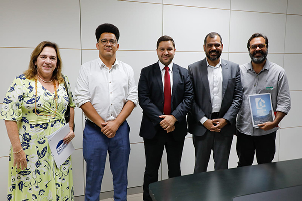 Thiago Pampolha se reúne com secretário nacional de Políticas para Territórios Periféricos em Brasília