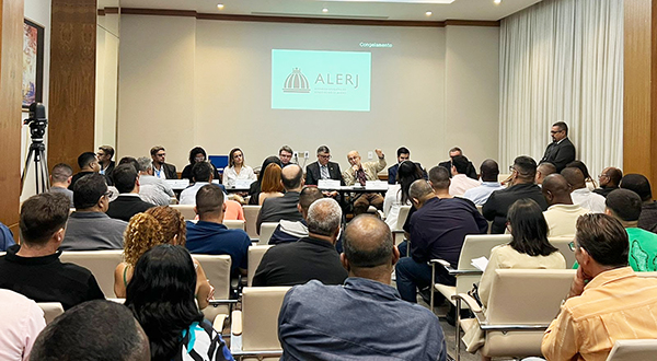 Foto: Banco de Imagens Alerj debate reforma tributária em Duque de Caxias