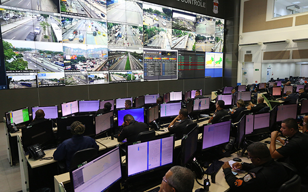 Foto: Banco de Imagens Imagens e alarmes em locais públicos poderão auxiliar atendimento de emergência da Polícia Militar
