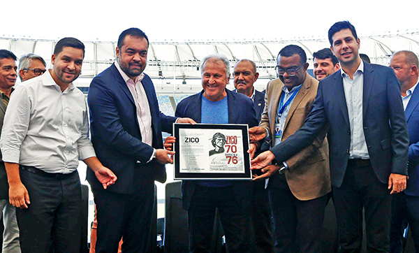 Governo do Estado homenageia Zico no Maracanã e comemora 76 anos de história da Suderj
