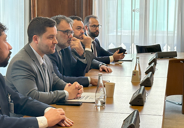 Vice-governador é recebido, em Paris, para primeira reunião de trabalho sobre o Guanabara Azul