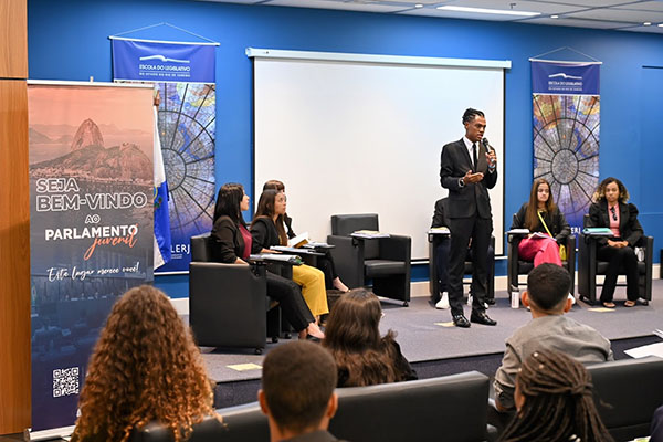 Parlamentares juvenis da Alerj apresentam 68 projetos de lei na segunda sessão legislativa