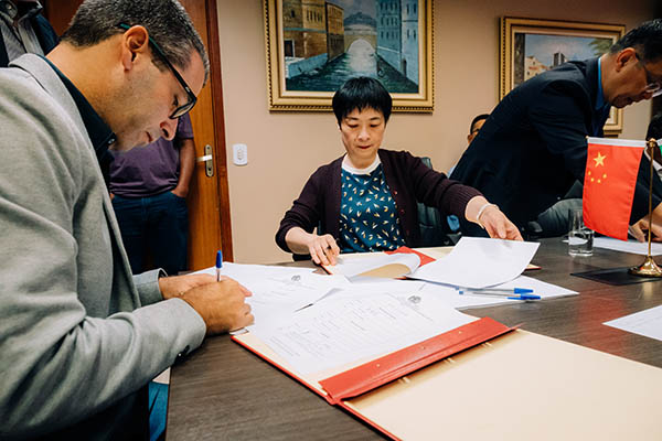 Maricá assina Memorando de Entendimento com Jiagmen, na China