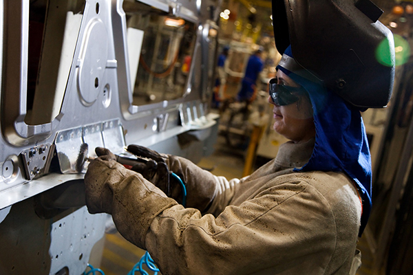 Firjan SENAI abre quase dez mil vagas em cursos de qualificação profissional