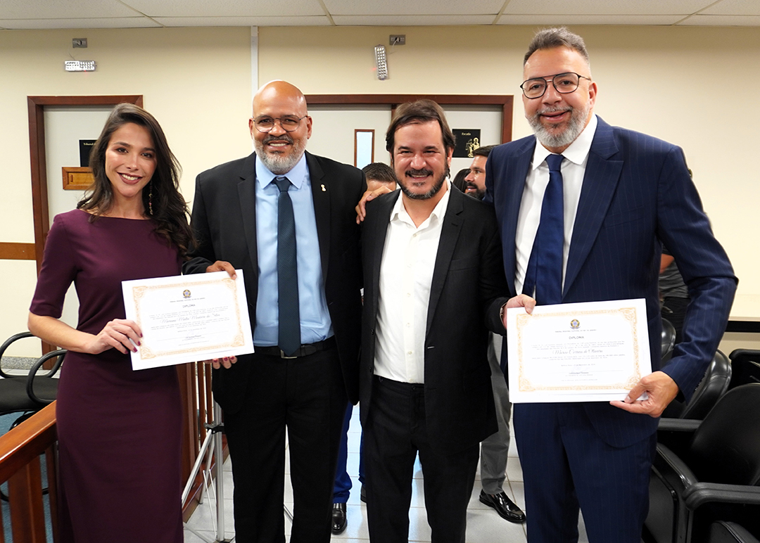 Foto: Divulgação Prefeito Márcio Canella, vice e vereadores são diplomados em Belford Roxo