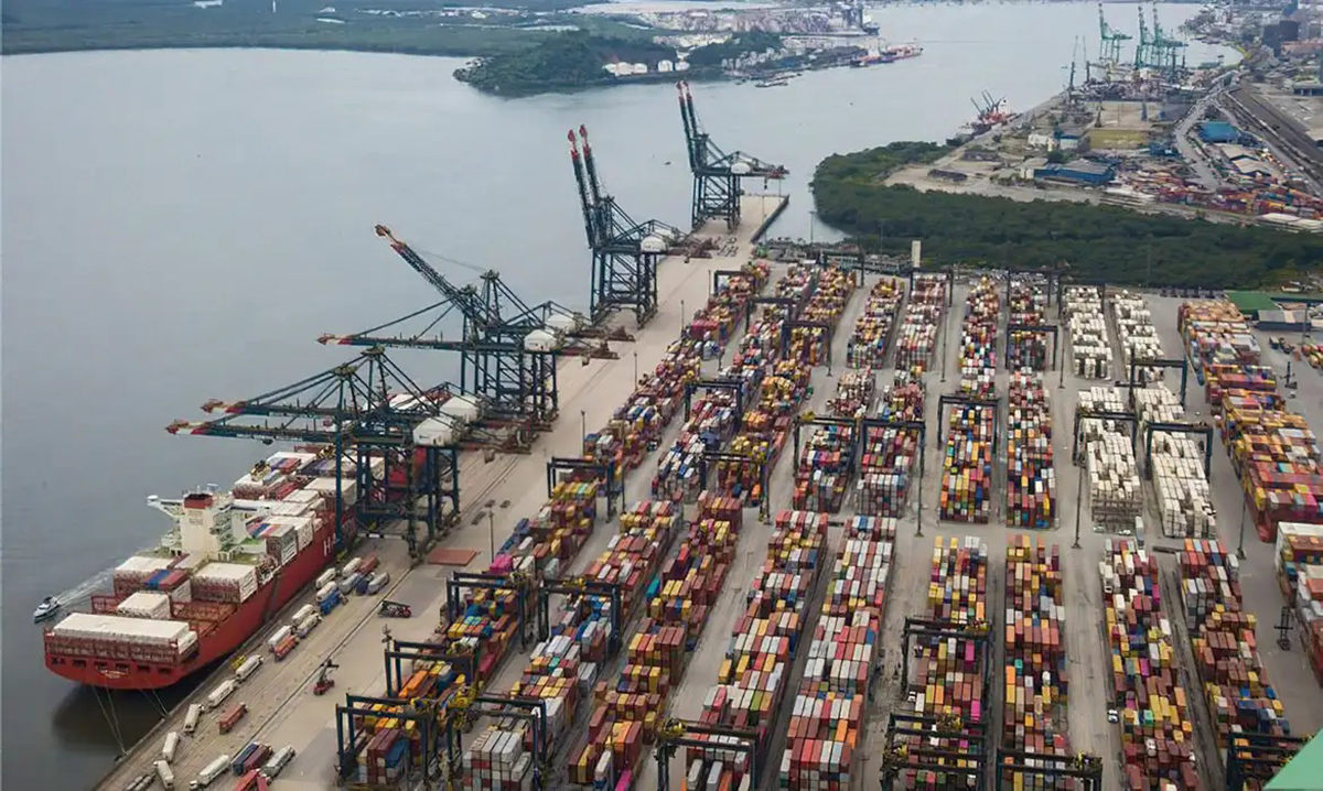 Foto: Porto de Santos/Divulgação Economia brasileira cresce 2,3% em 2025, revela IBGE