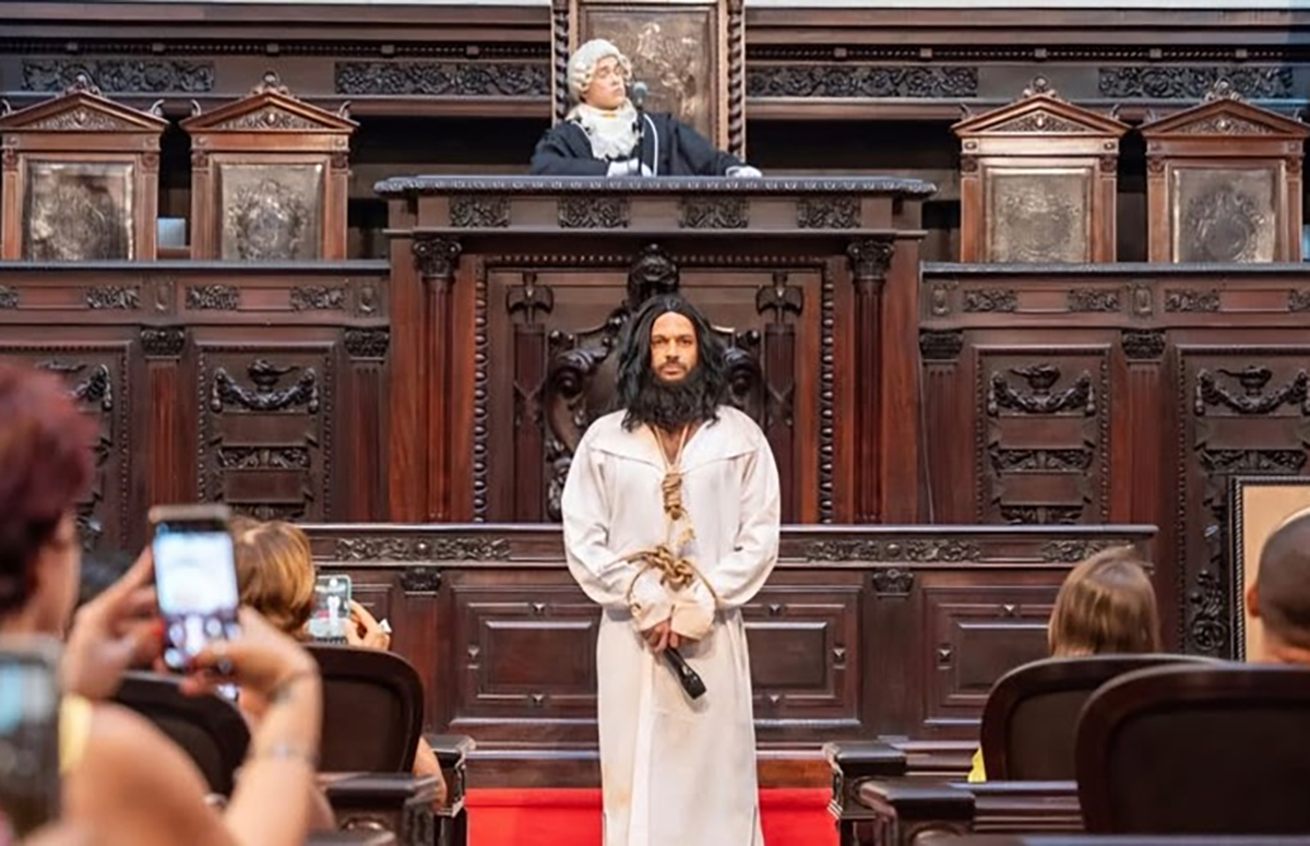 Palácio Tiradentes bate recorde de público com visita teatralizada no feriado de 21 de abril