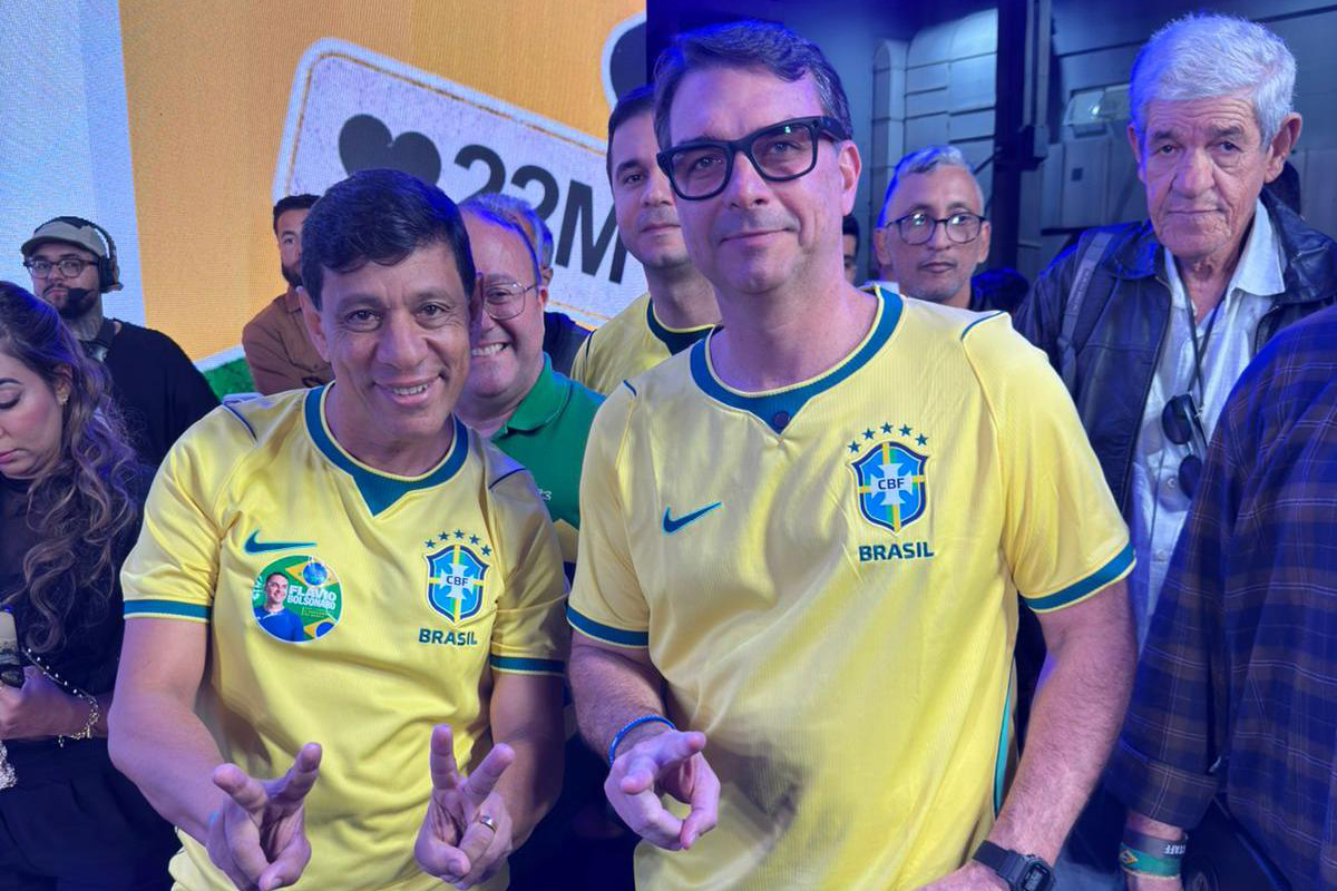 Foto: Divulgação Marcelo Dino cumpre primeira agenda oficial com Flávio Bolsonaro após assumir PL de Caxias