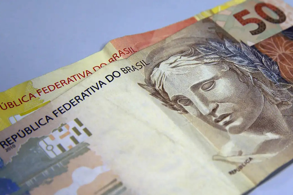 Foto: Marcello Casal Jr./Agência Brasil Poupança fecha primeiro semestre com debandada de R$ 39,3 bilhões