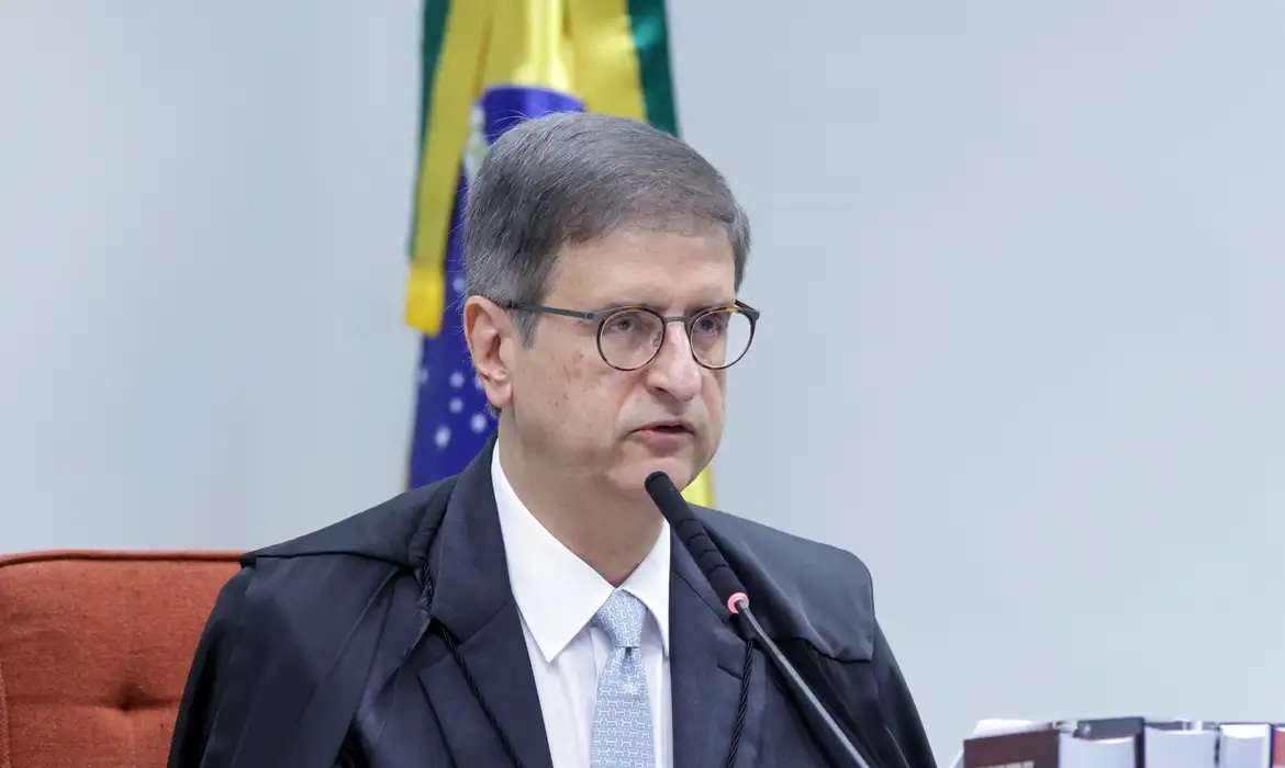 PGR pede anulação de investigação que apurou conversas entre Alexandre de Moraes e Daniel Vorcaro